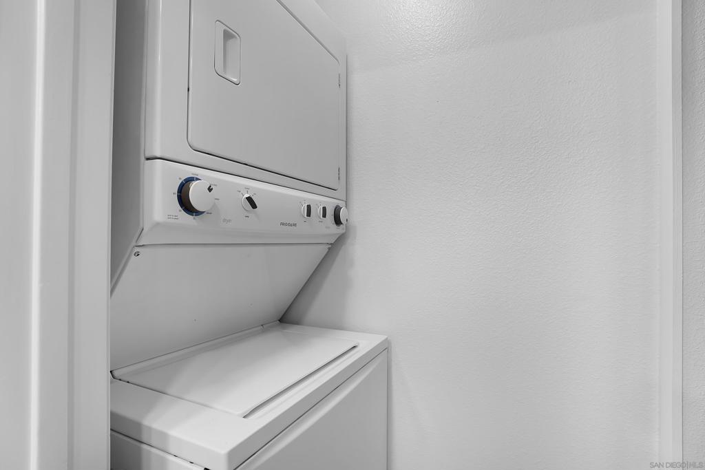 1059 Shadowridge Dr 9