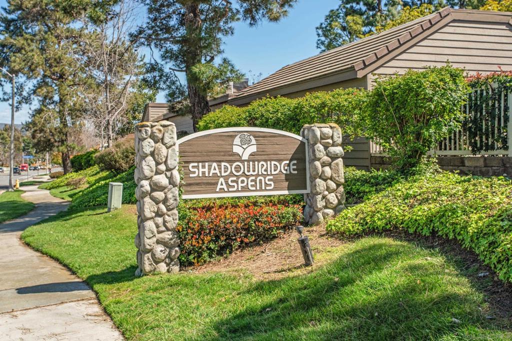 1059 Shadowridge Dr 9