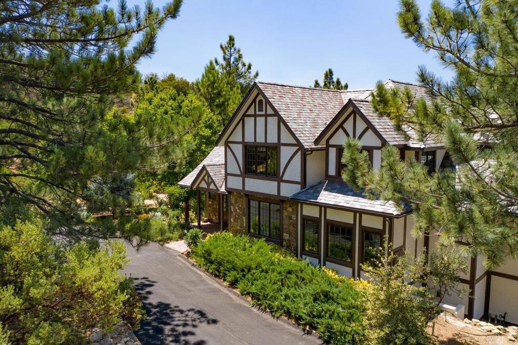 920 Toyon Mountain Lane