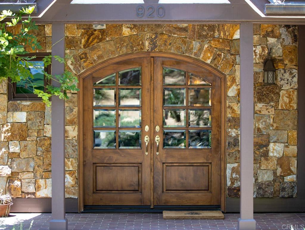 920 Toyon Mountain Lane