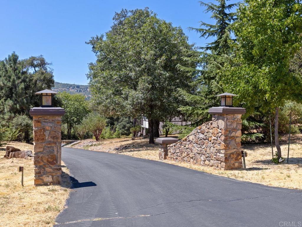 920 Toyon Mountain Lane