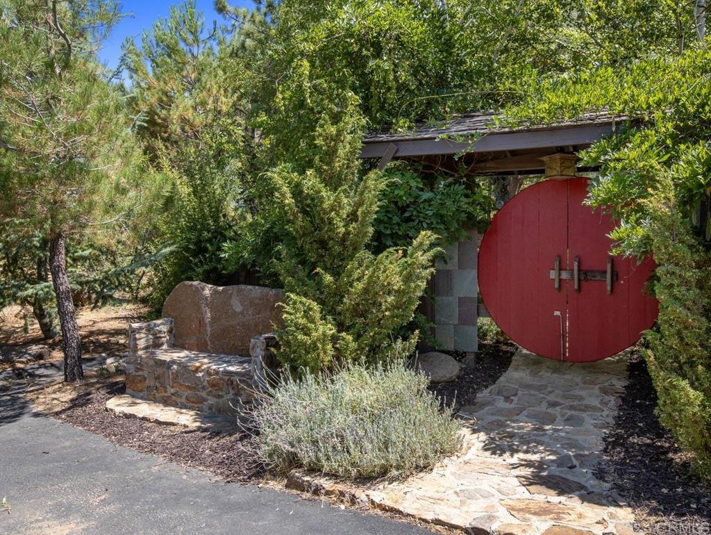 920 Toyon Mountain Lane