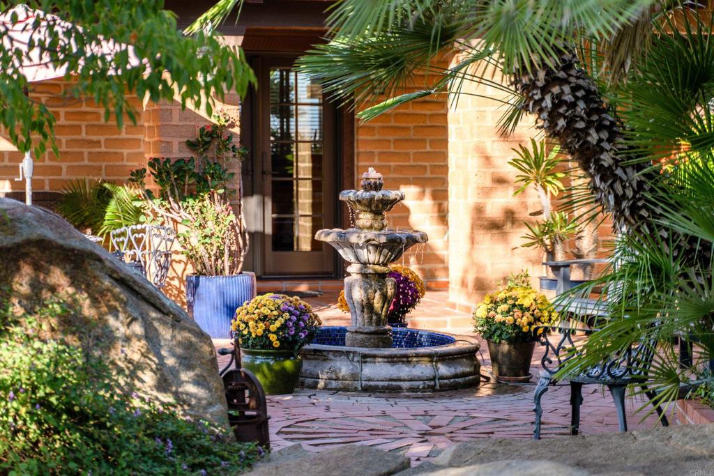 16457 SOMBRA DEL MONTE