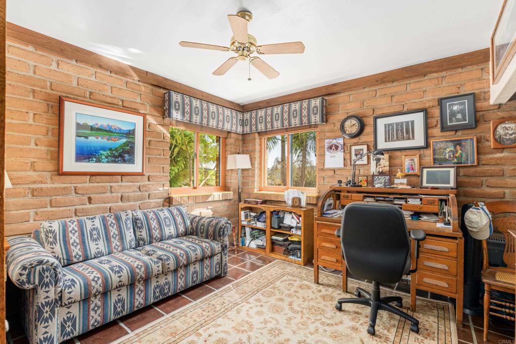 16457 SOMBRA DEL MONTE