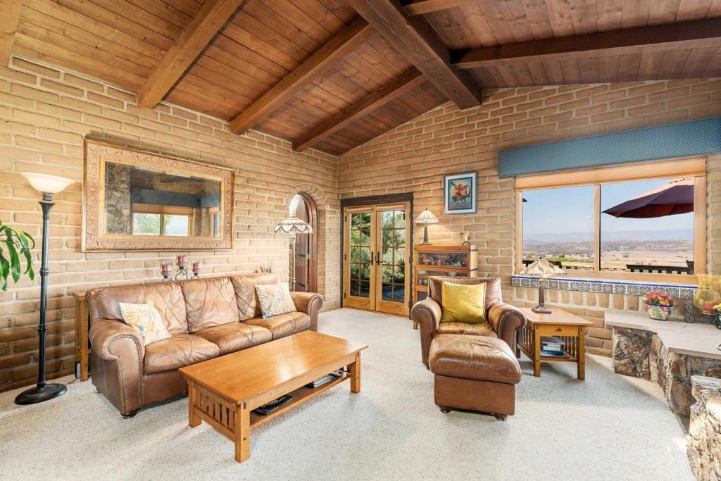 16457 SOMBRA DEL MONTE