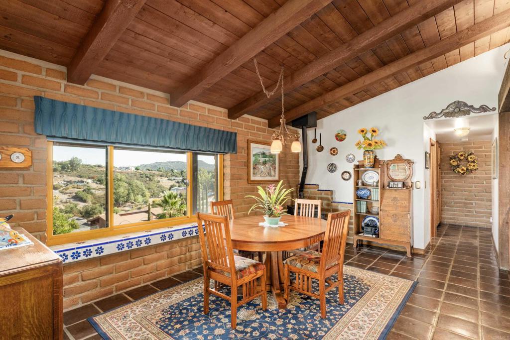 16457 SOMBRA DEL MONTE