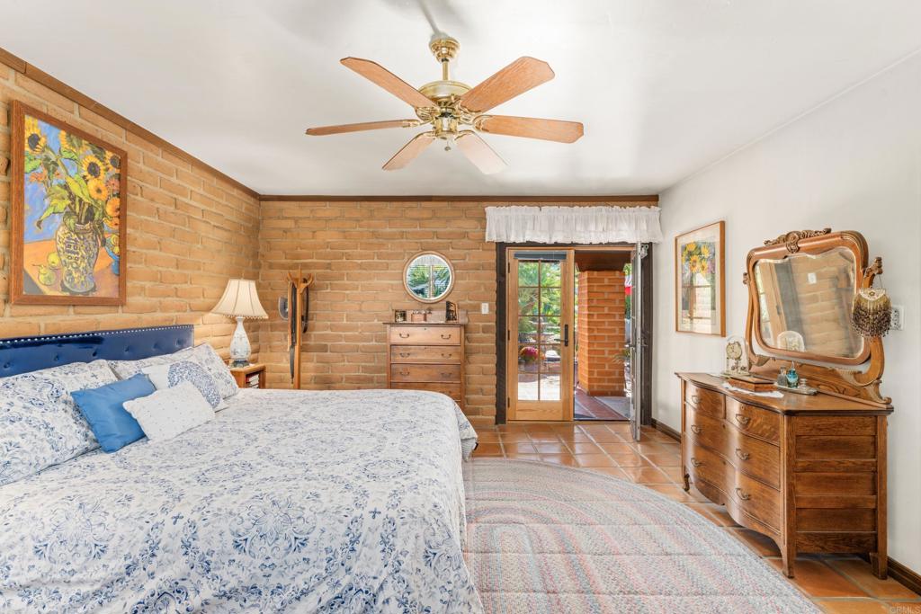 16457 SOMBRA DEL MONTE