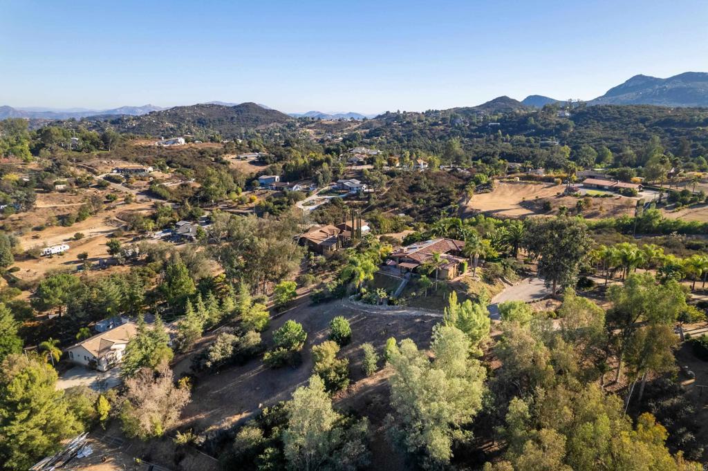 16457 SOMBRA DEL MONTE