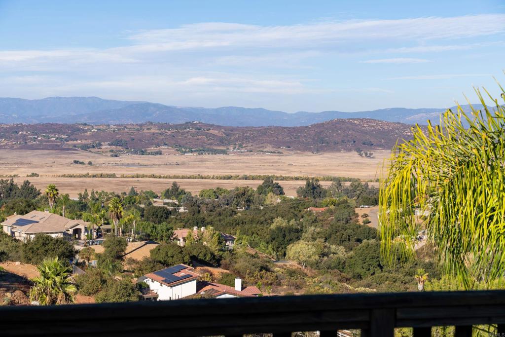 16457 SOMBRA DEL MONTE