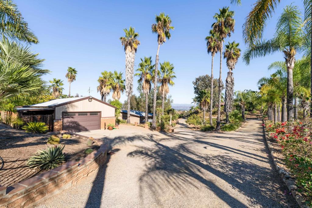 16457 SOMBRA DEL MONTE