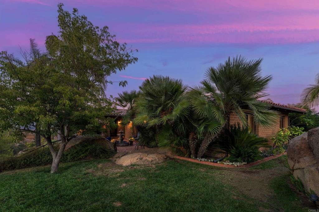 16457 SOMBRA DEL MONTE