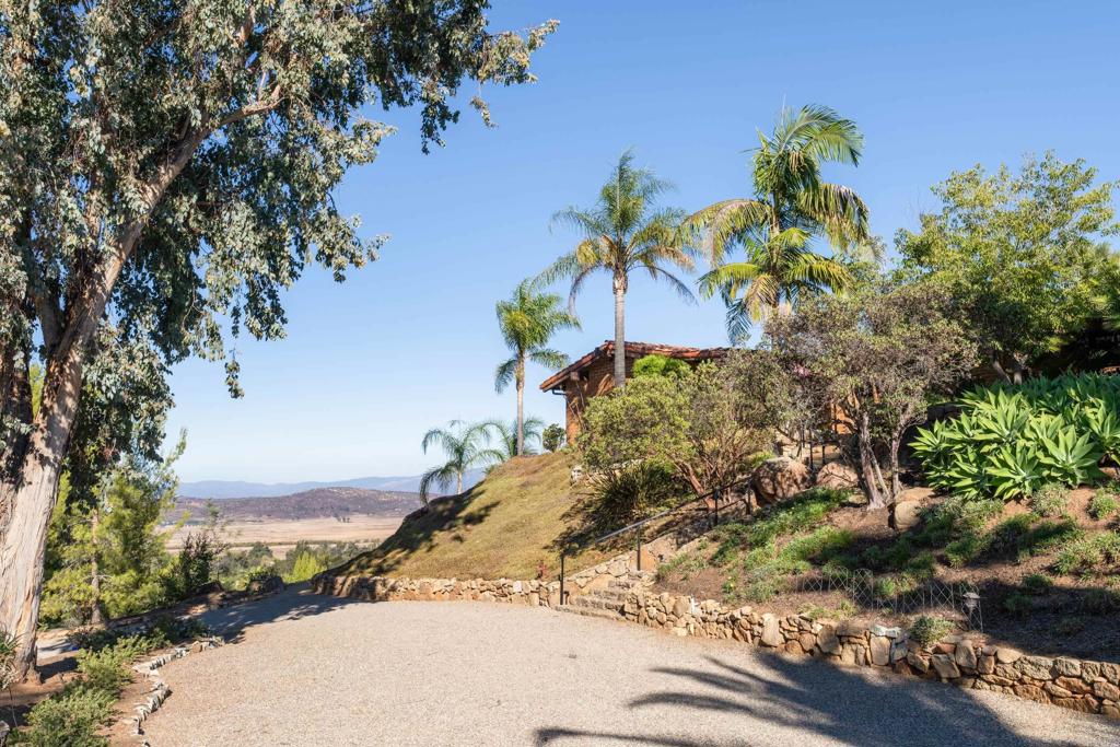 16457 SOMBRA DEL MONTE