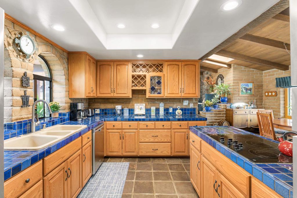 16457 SOMBRA DEL MONTE