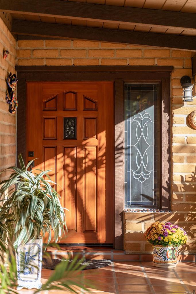 16457 SOMBRA DEL MONTE