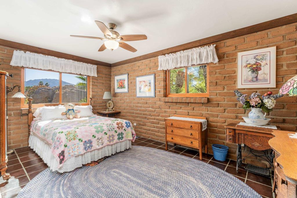 16457 SOMBRA DEL MONTE