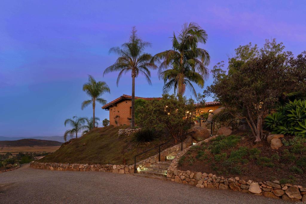 16457 SOMBRA DEL MONTE
