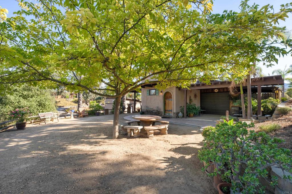 16457 SOMBRA DEL MONTE