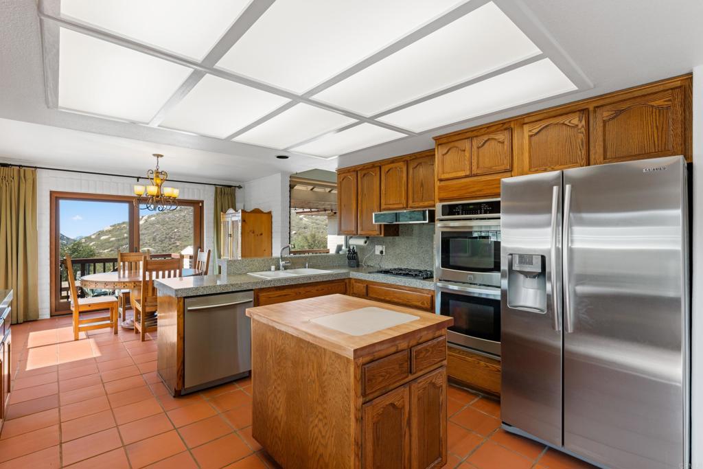 16526 GREEN VALLEY TRUCK TRAIL