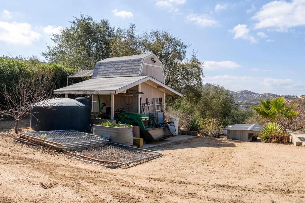 16526 GREEN VALLEY TRUCK TRAIL