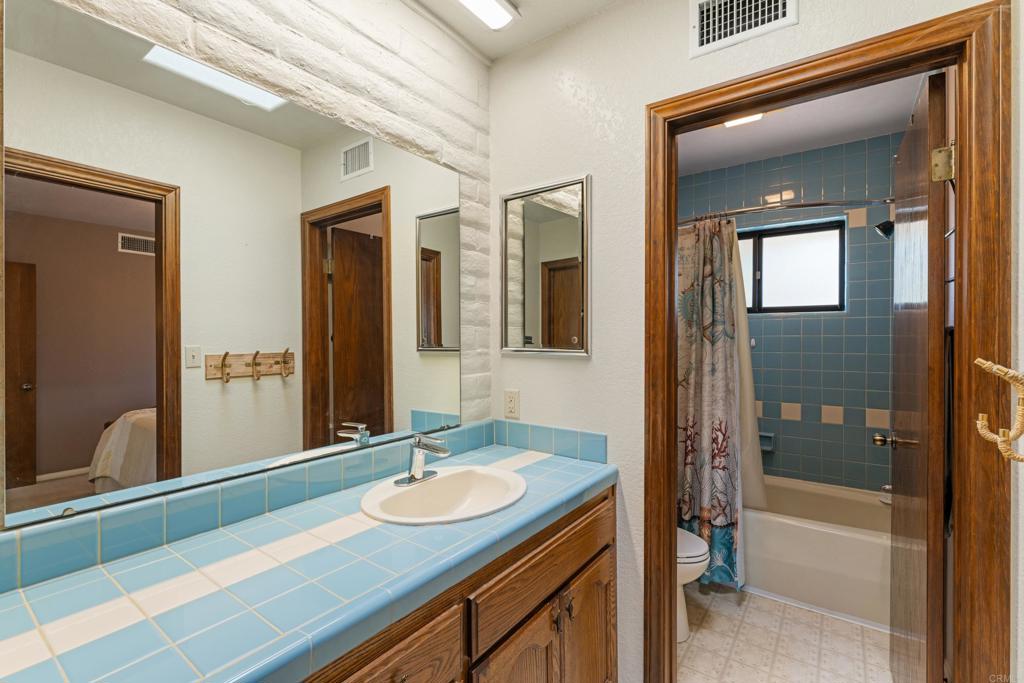 16526 GREEN VALLEY TRUCK TRAIL