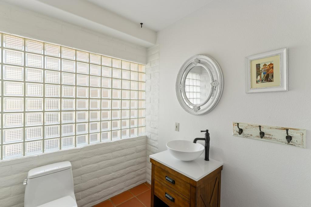 16526 GREEN VALLEY TRUCK TRAIL