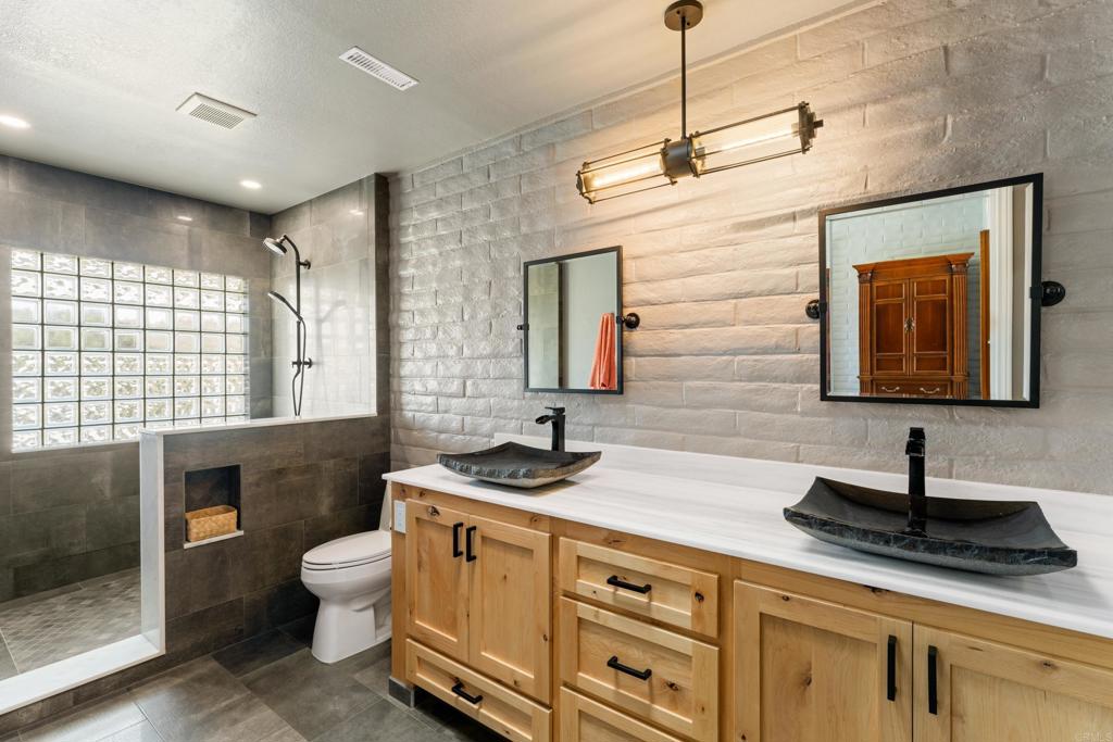 16526 GREEN VALLEY TRUCK TRAIL