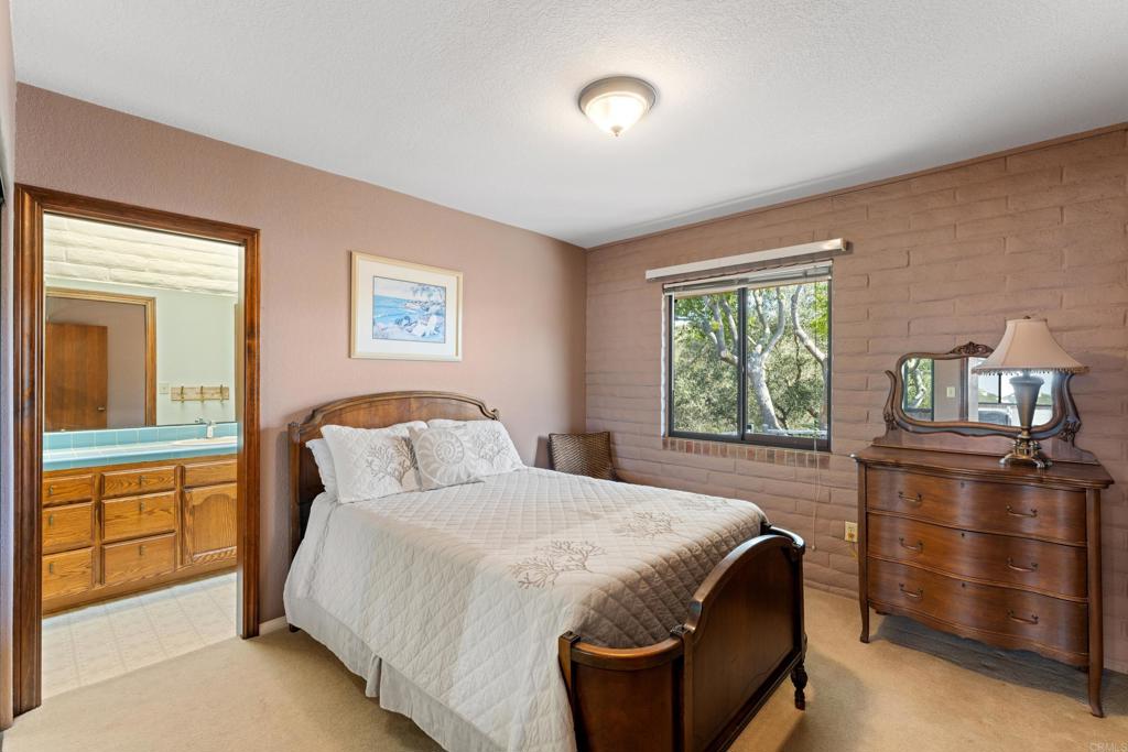 16526 GREEN VALLEY TRUCK TRAIL