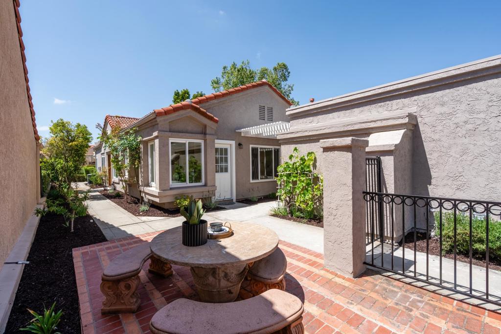 1481 CAMINO LINDA Drive