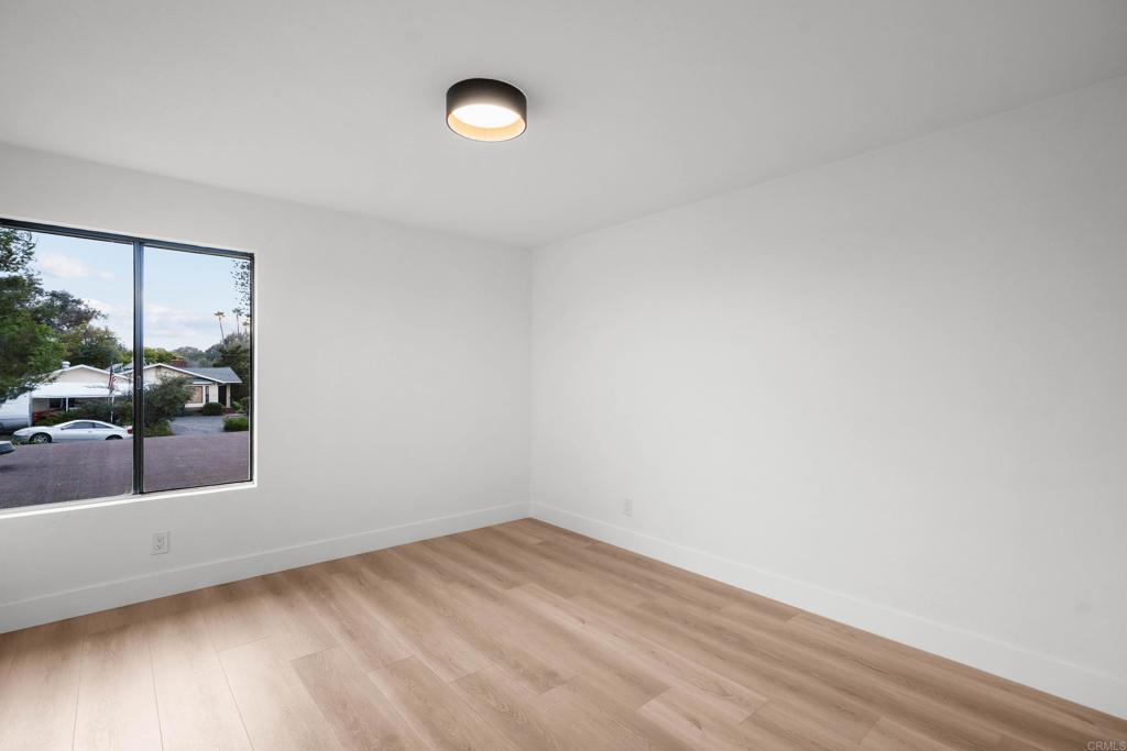 1657 FOOTHILL Drive