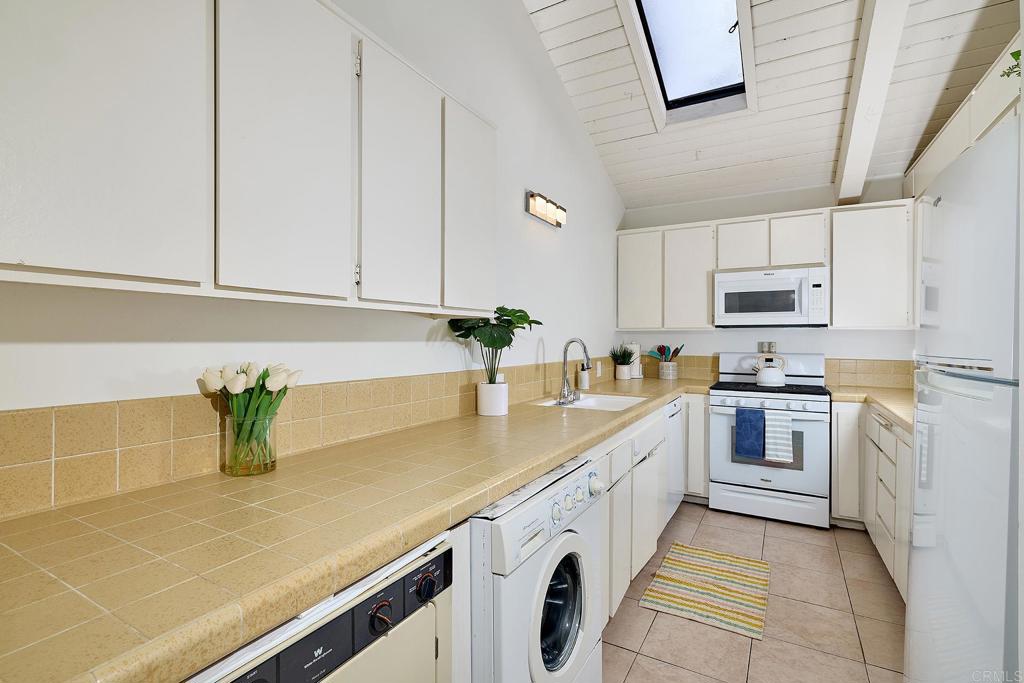 7512 Viejo Castilla Way 20