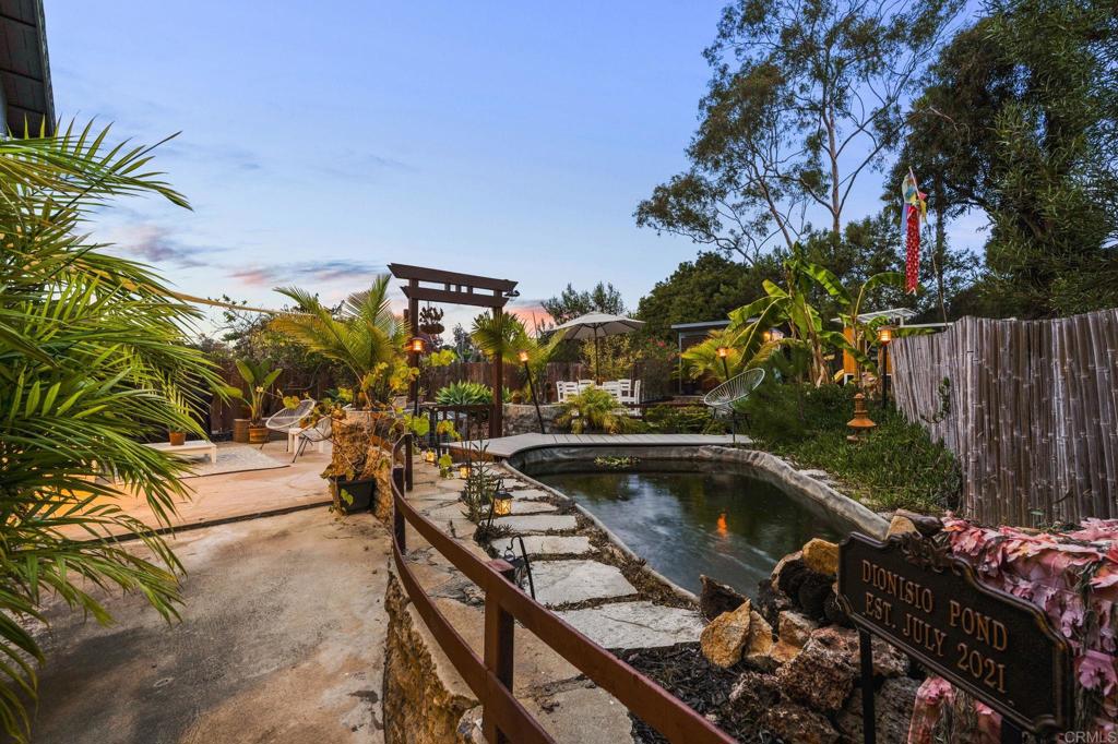 3264 CAMARILLO Avenue