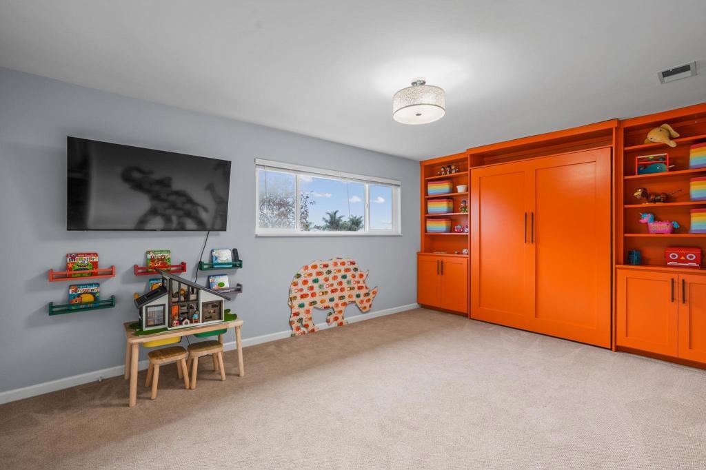 3264 CAMARILLO Avenue