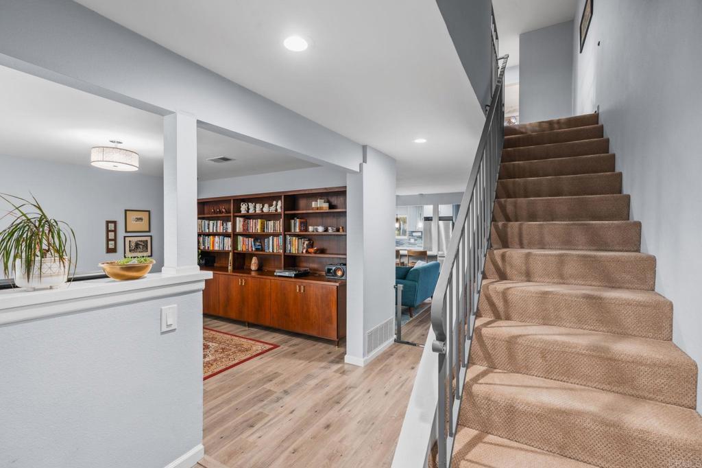 3264 CAMARILLO Avenue