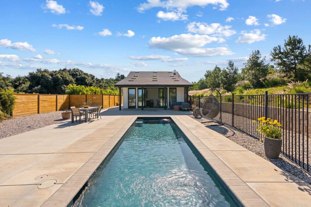 6937 KELLYN Lane