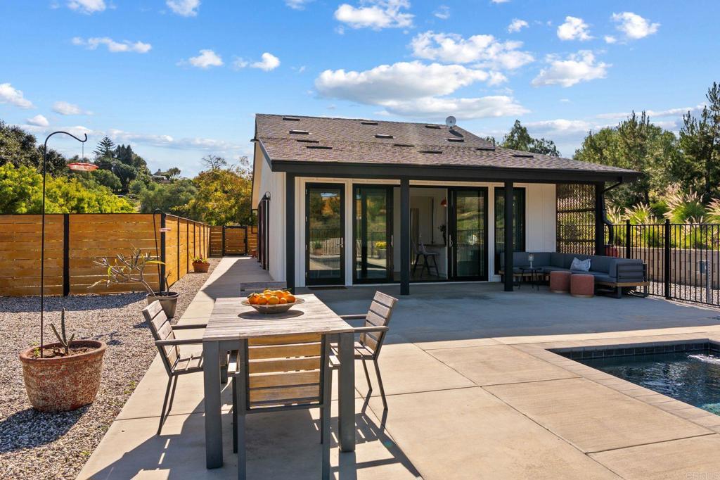 6937 KELLYN Lane