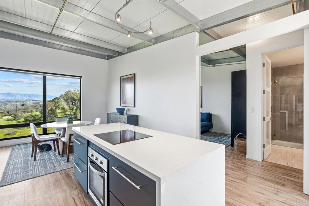 6937 KELLYN Lane