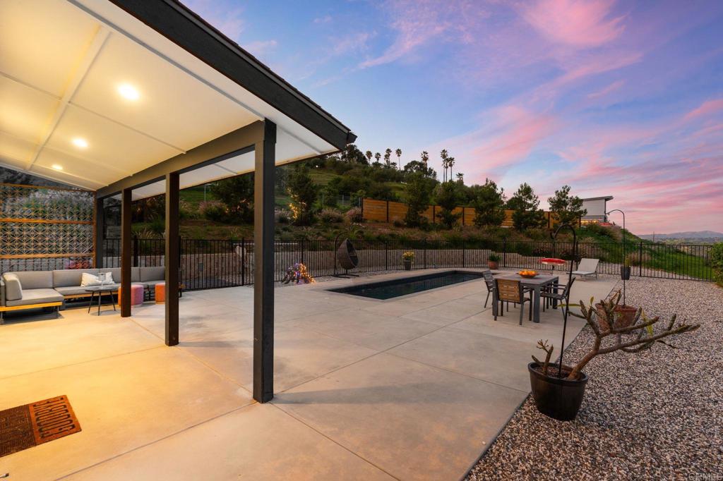 6937 KELLYN Lane