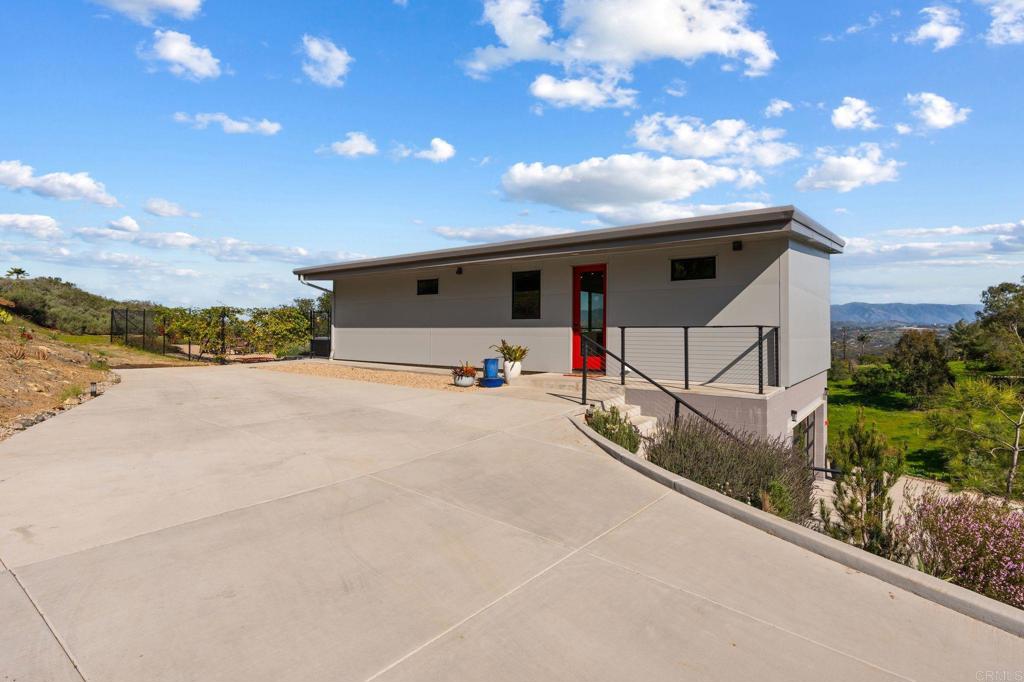 6937 KELLYN Lane