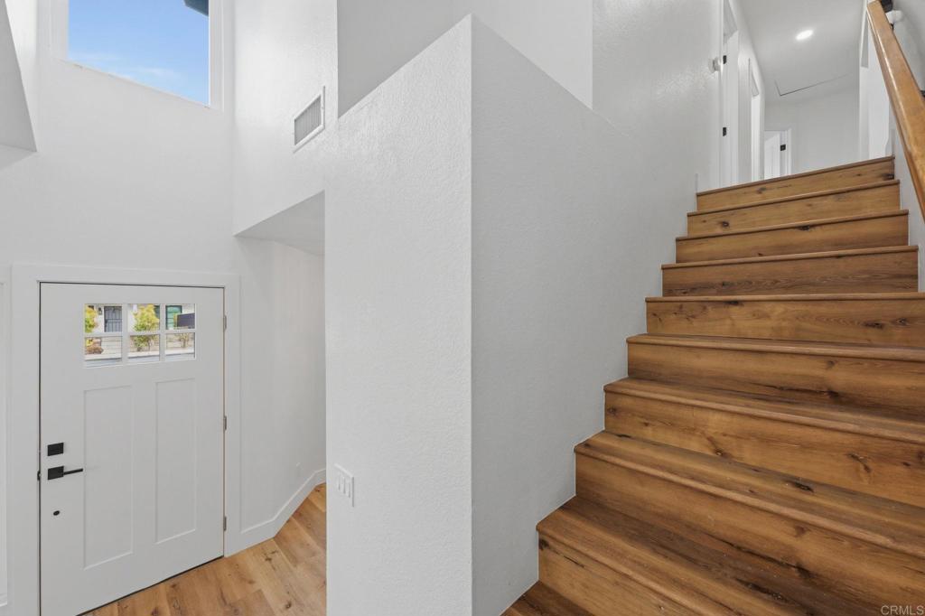 1416 EASTVIEW Court