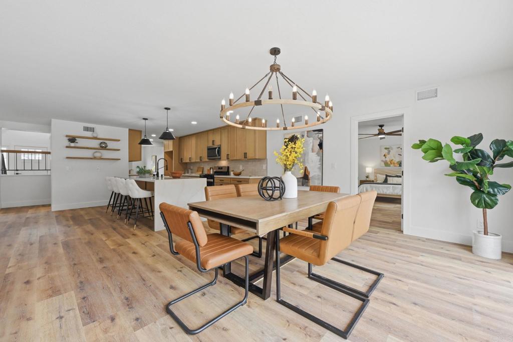 1416 EASTVIEW Court