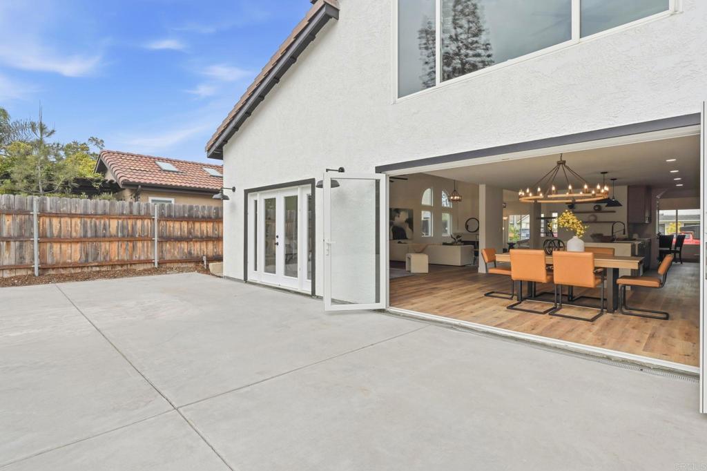1416 EASTVIEW Court