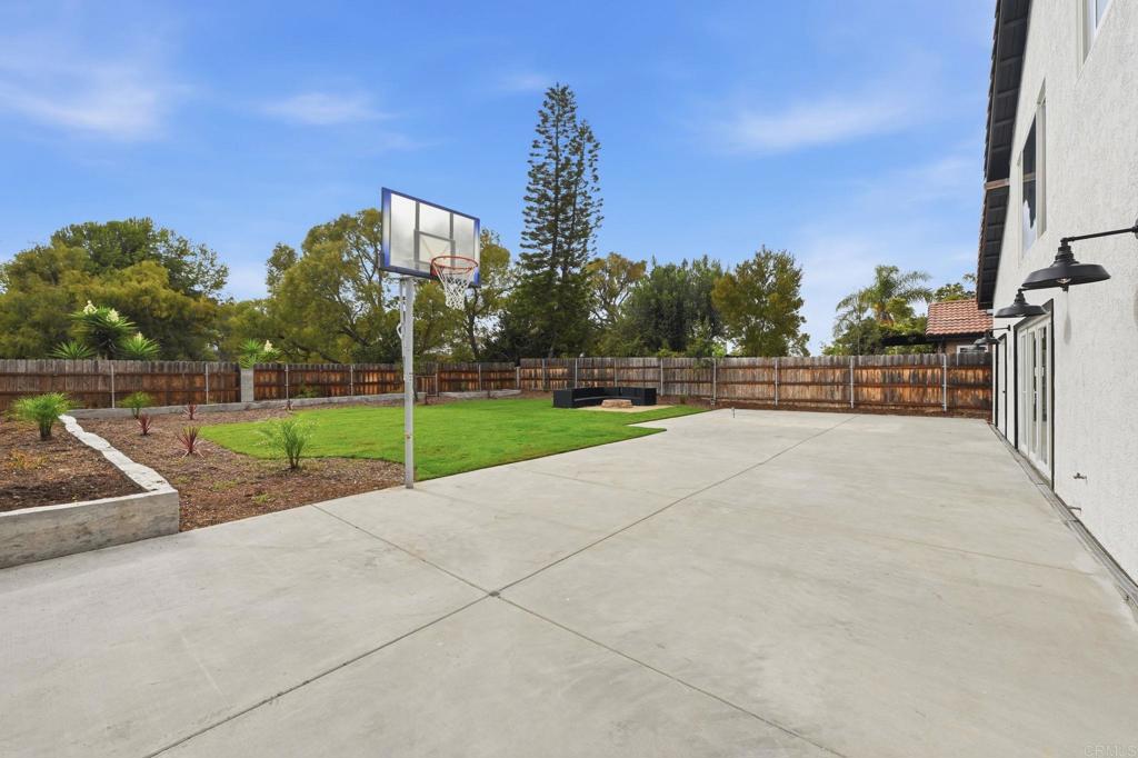 1416 EASTVIEW Court