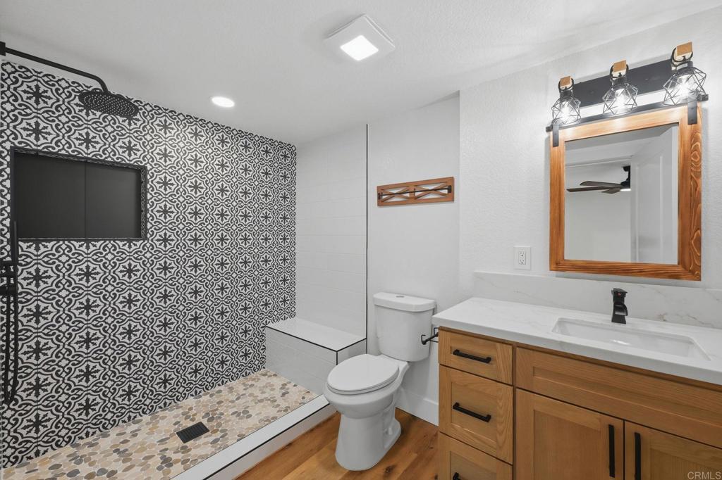 1416 EASTVIEW Court