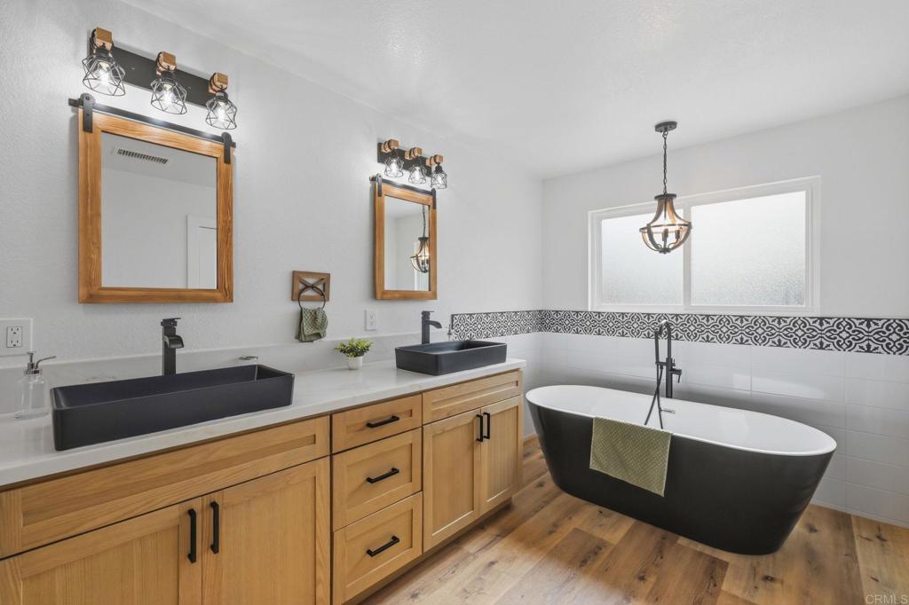 1416 EASTVIEW Court