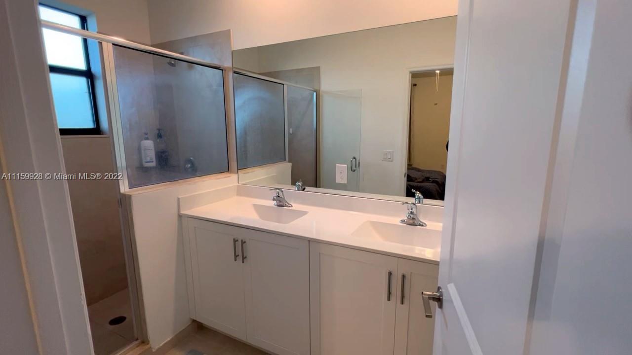 20610 NE 2nd Ct Unit: 0