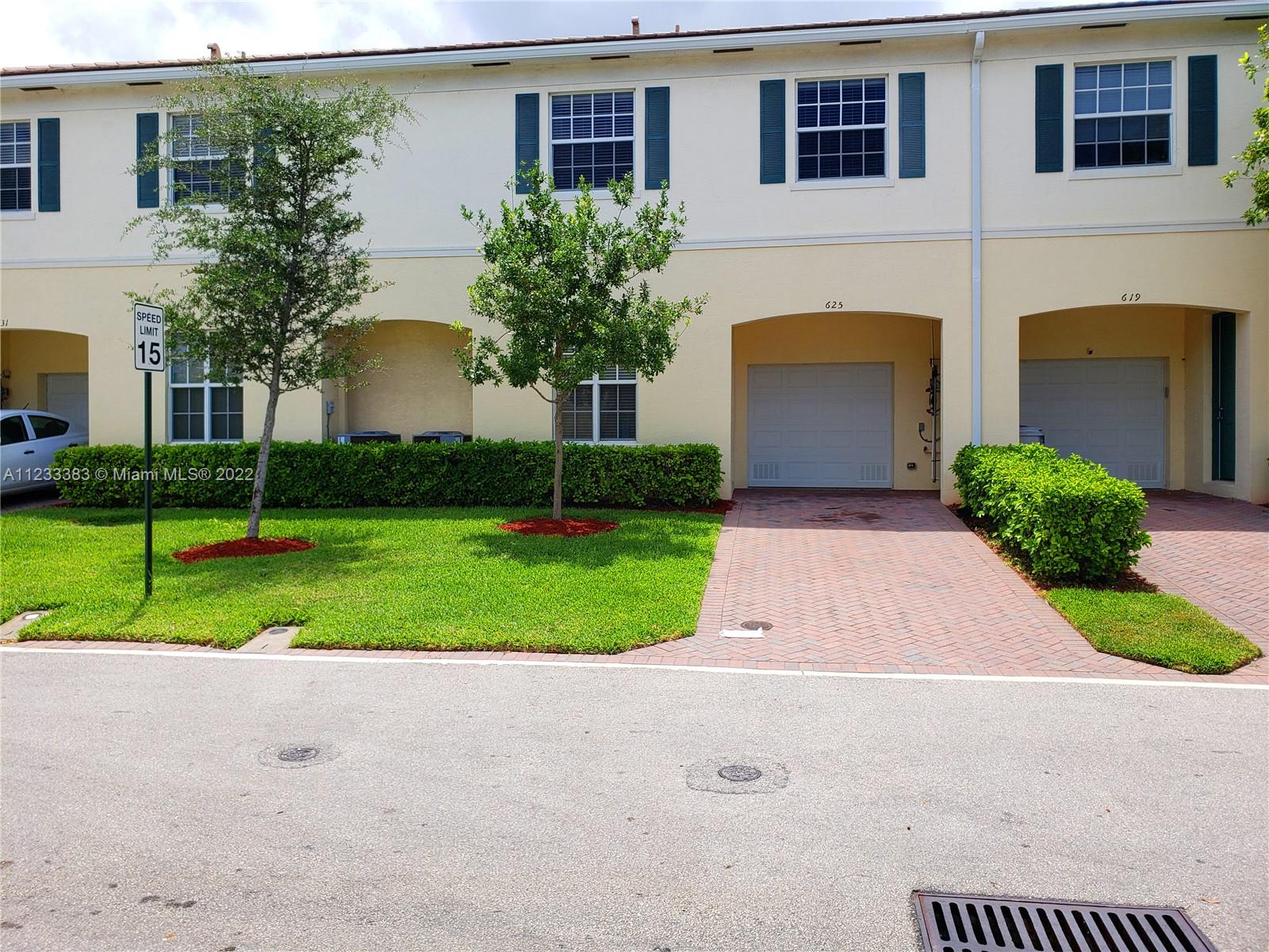 625 SW 3rd Ave