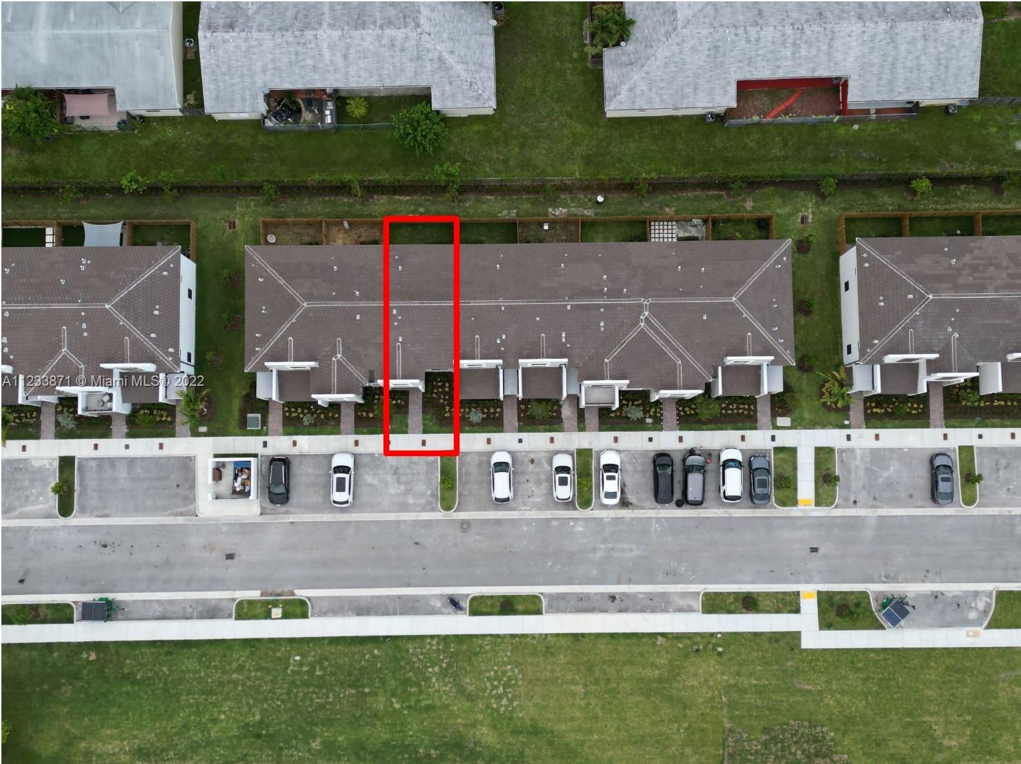 949 NE 211th St Unit: 949
