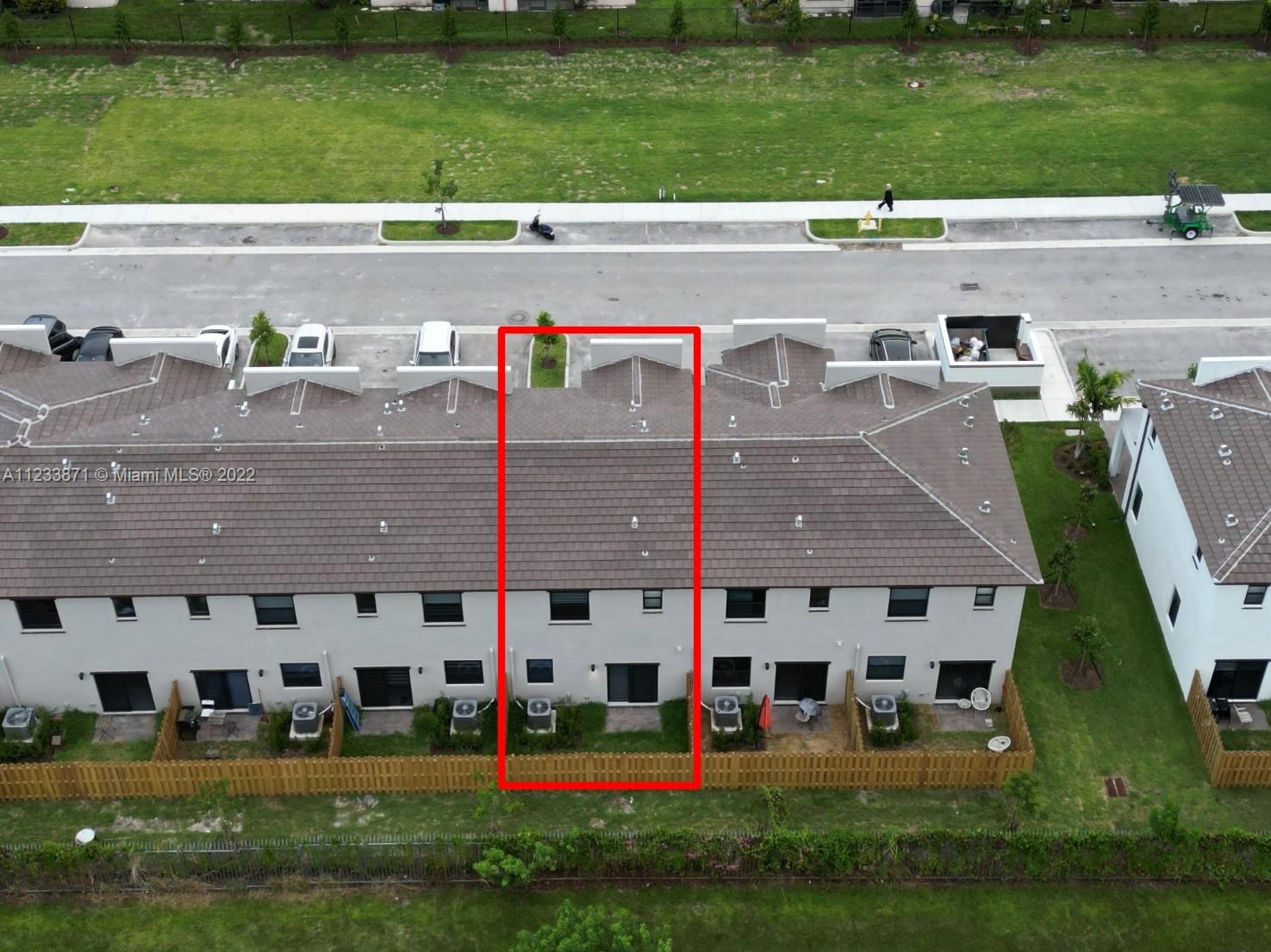 949 NE 211th St Unit: 949