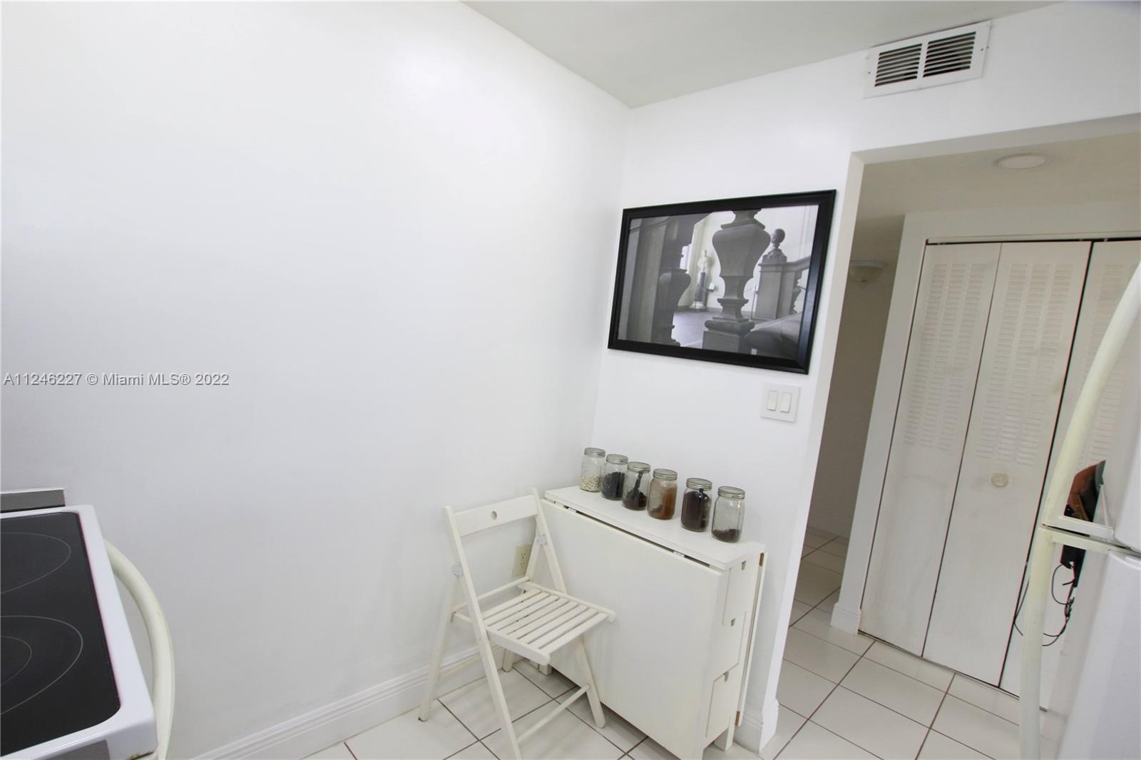 7960 N Sunrise Lakes Dr Unit: 206