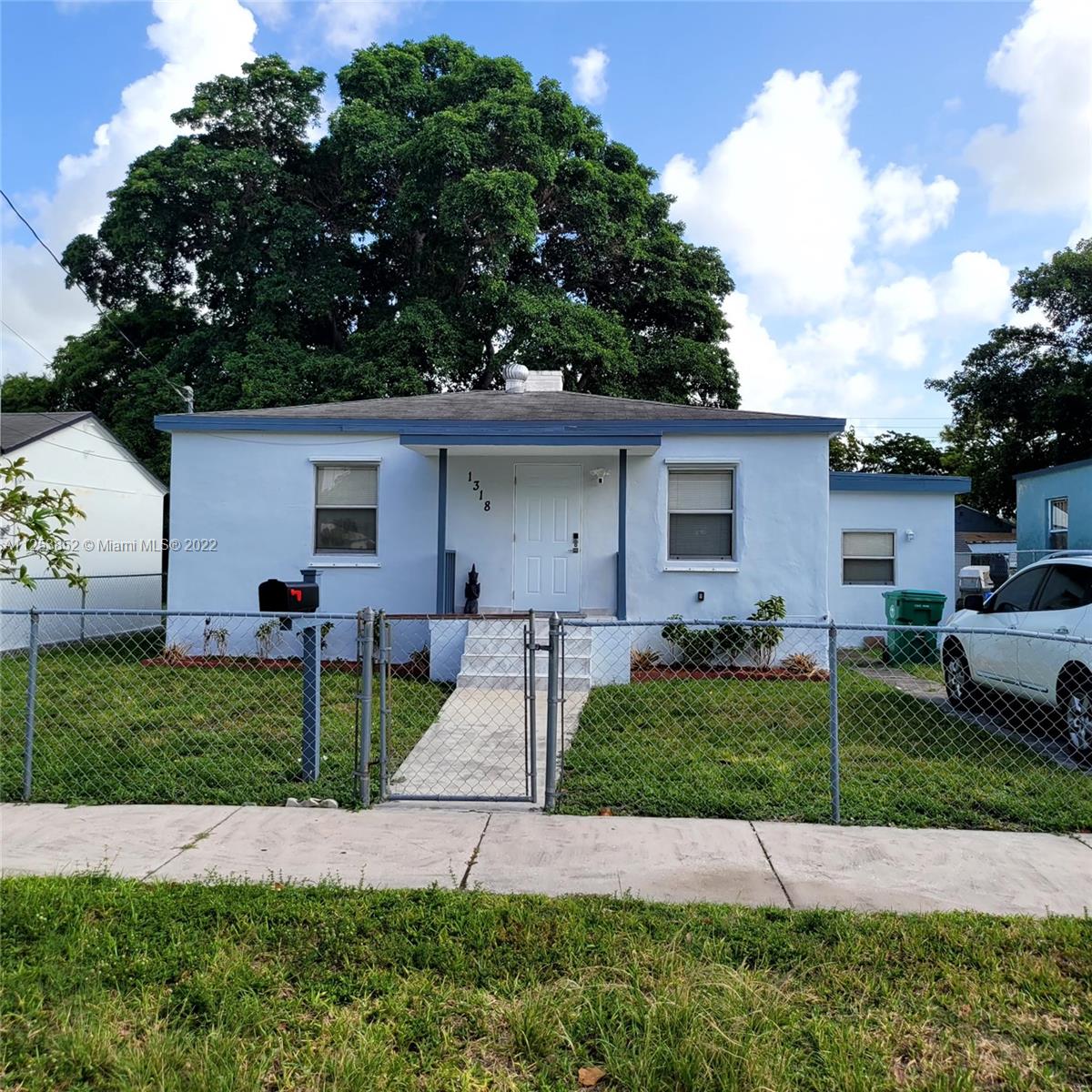 1318 NW 42nd St Unit: 0